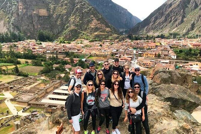 Wonders of the Sacred Valley VIP! Tour Full day with Food - Urubamba buffet lunch: your fuel for the afternoon ruins
